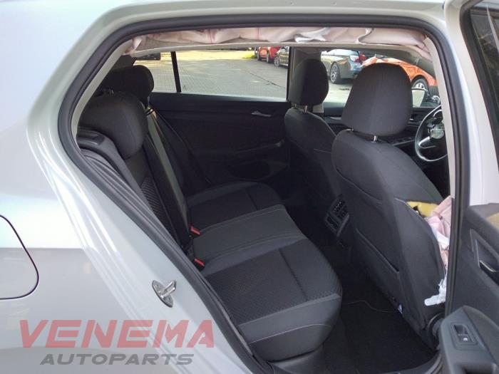 Volkswagen Golf VIII 1.0 eTSI 12V Sloopvoertuig (2022, Wit)