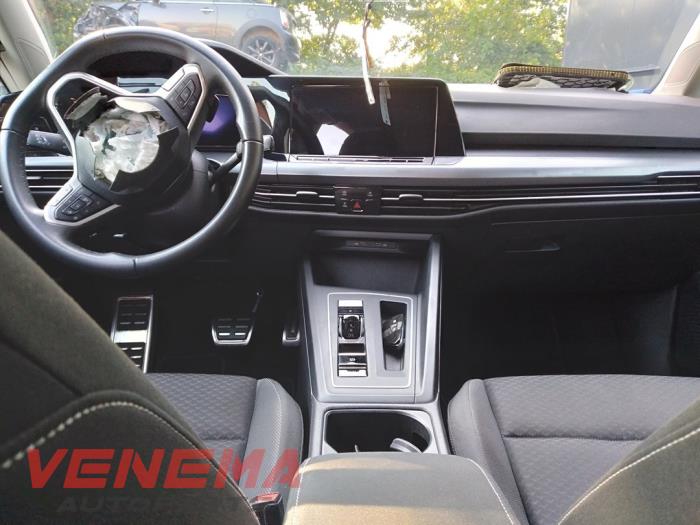 Volkswagen Golf VIII 1.0 eTSI 12V Sloopvoertuig (2022, Wit)