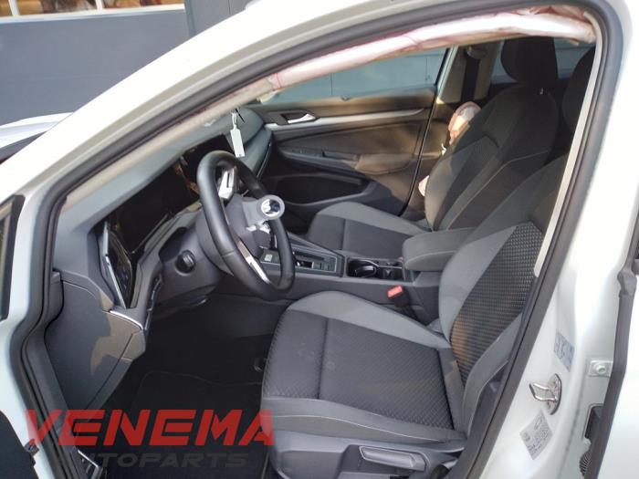 Volkswagen Golf VIII 1.0 eTSI 12V Sloopvoertuig (2022, Wit)