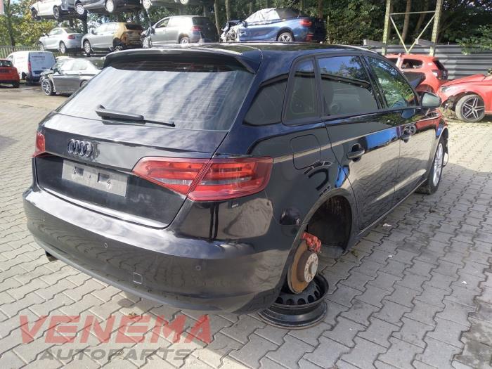 Audi A3 Sportback 1.6 TDI 16V Sloopvoertuig (2015, Metallic, Zwart)