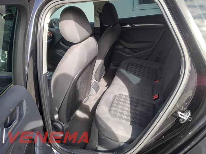 Audi A3 Sportback 1.6 TDI 16V Sloopvoertuig (2015, Metallic, Zwart)