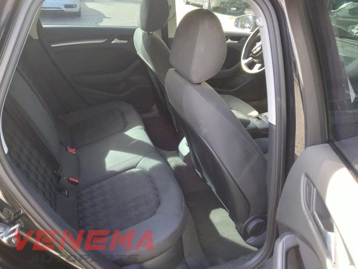 Audi A3 Sportback 1.6 TDI 16V Sloopvoertuig (2015, Metallic, Zwart)