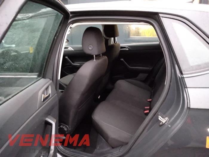 Volkswagen Polo VI 1.0 TSI 12V Sloopvoertuig (2019, Donker, Grijs)