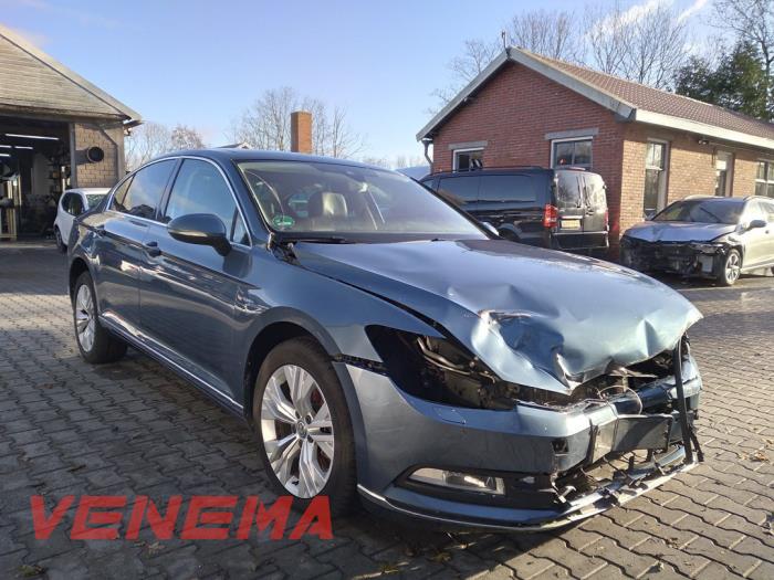 Volkswagen Passat 2.0 TDI 16V 150 Sloopvoertuig (2016, Metallic, Licht, Blauw)