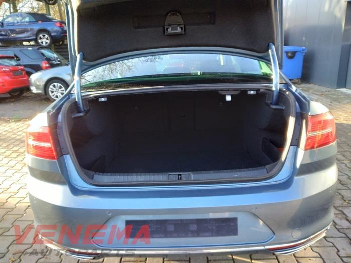 Volkswagen Passat 2.0 TDI 16V 150 Sloopvoertuig (2016, Metallic, Licht, Blauw)