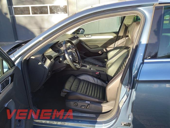 Volkswagen Passat 2.0 TDI 16V 150 Sloopvoertuig (2016, Metallic, Licht, Blauw)