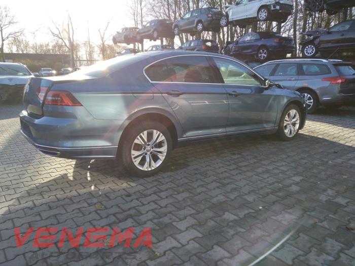 Volkswagen Passat 2.0 TDI 16V 150 Sloopvoertuig (2016, Metallic, Licht, Blauw)