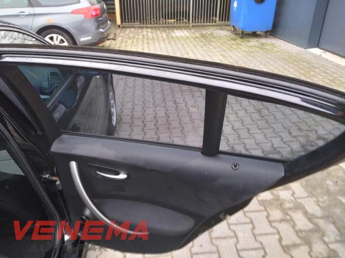 BMW 1 serie 116i 1.6 16V Sloopvoertuig (2006, Metallic, Zwart)