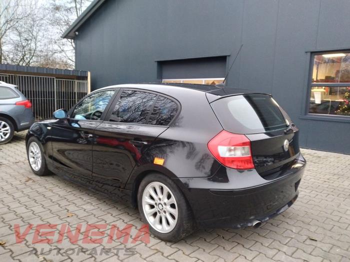 BMW 1 serie 116i 1.6 16V Sloopvoertuig (2006, Metallic, Zwart)