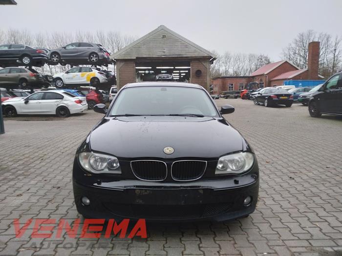BMW 1 serie 116i 1.6 16V Sloopvoertuig (2006, Metallic, Zwart)