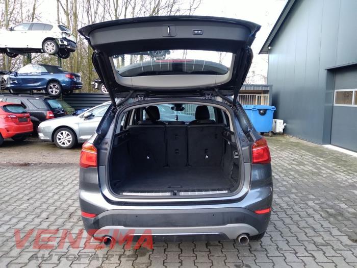 BMW X1 xDrive 20i 2.0 16V Twin Power Turbo Sloopvoertuig (2018, Grijs)