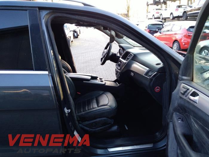 Mercedes ML III 3.0 ML-350 BlueTEC V6 24V 4-Matic Sloopvoertuig (2015, Grijs)