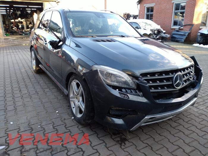 Mercedes ML III 3.0 ML-350 BlueTEC V6 24V 4-Matic Sloopvoertuig (2015, Grijs)