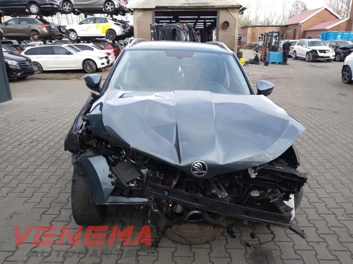 Skoda Karoq 1.0 TSI 12V Sloopvoertuig (2020, Grijs)