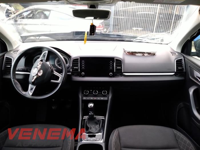 Skoda Karoq 1.0 TSI 12V Sloopvoertuig (2020, Grijs)