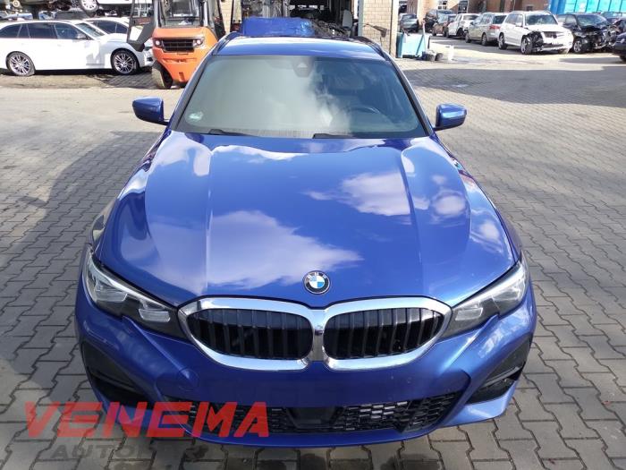 BMW 3 serie Touring 330e xDrive 2.0 TwinPower Turbo 16V Sloopvoertuig (2022, Blauw)
