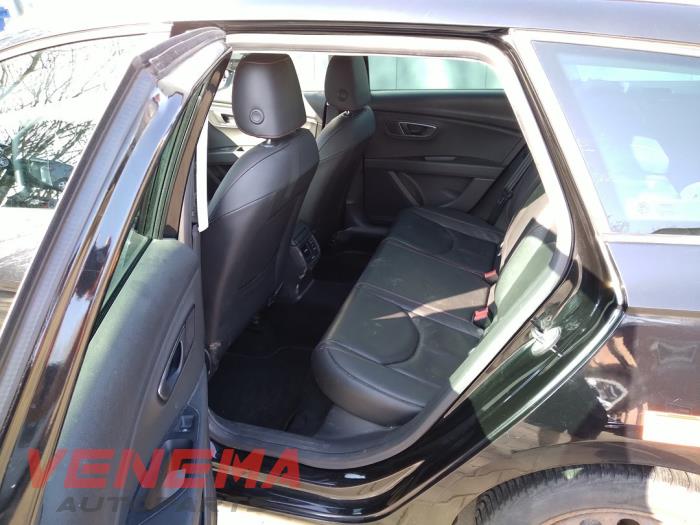 Seat Leon ST 2.0 TDI FR 16V Sloopvoertuig (2017, Metallic, Zwart)