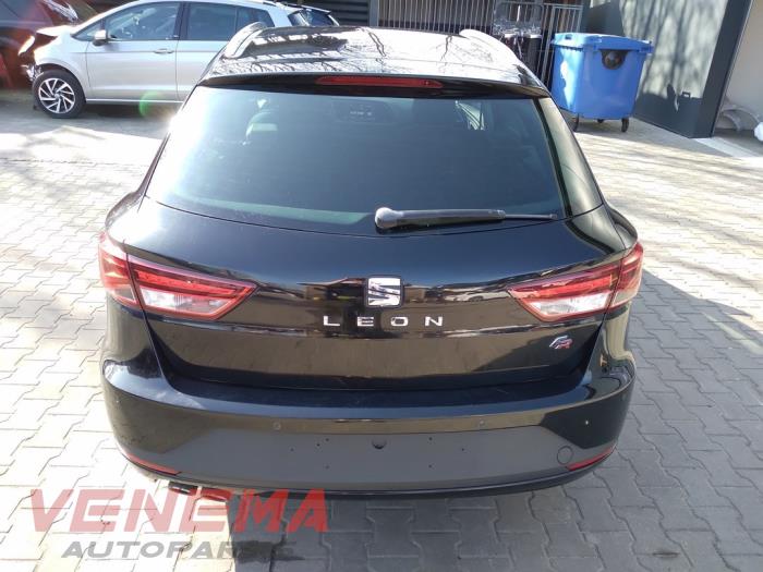 Seat Leon ST 2.0 TDI FR 16V Sloopvoertuig (2017, Metallic, Zwart)