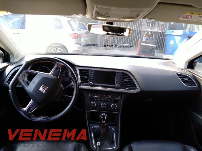 Seat Leon ST 2.0 TDI FR 16V Sloopvoertuig (2017, Metallic, Zwart)