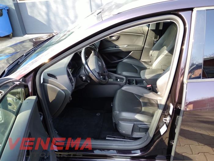 Seat Leon ST 1.6 TDI 16V Sloopvoertuig (2018, Metallic, Paars)