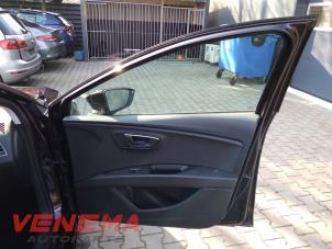 Seat Leon ST 1.6 TDI 16V Sloopvoertuig (2018, Metallic, Paars)