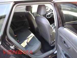 Seat Leon ST 1.6 TDI 16V Sloopvoertuig (2018, Metallic, Paars)