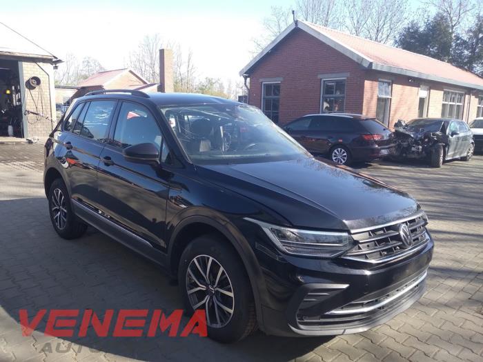 Volkswagen Tiguan 1.5 TSI 16V Evo BlueMotion Technology Sloopvoertuig (2023, Zwart)