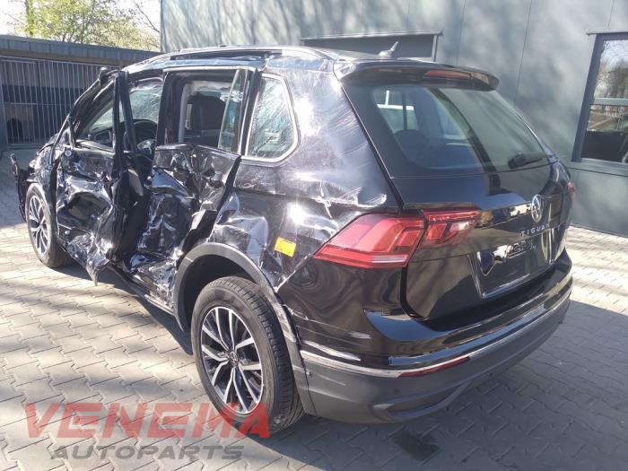 Volkswagen Tiguan 1.5 TSI 16V Evo BlueMotion Technology Sloopvoertuig (2023, Zwart)