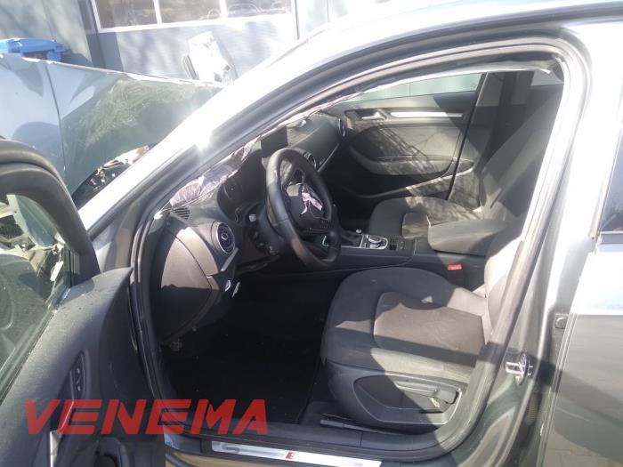 Audi A3 Sportback 1.5 35 TFSI 16V Sloopvoertuig (2019, Metallic, Grijs)