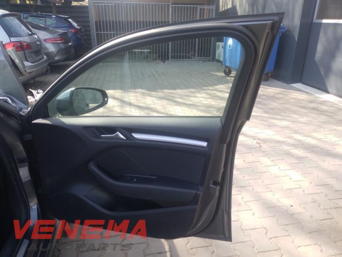 Audi A3 Sportback 1.5 35 TFSI 16V Sloopvoertuig (2019, Metallic, Grijs)