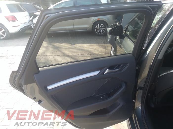 Audi A3 Sportback 1.5 35 TFSI 16V Sloopvoertuig (2019, Metallic, Grijs)