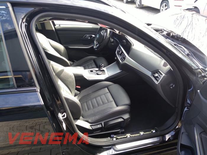 BMW 3 serie Touring 320e xDrive 2.0 TwinPower Turbo 16V Sloopvoertuig (2022, Zwart)