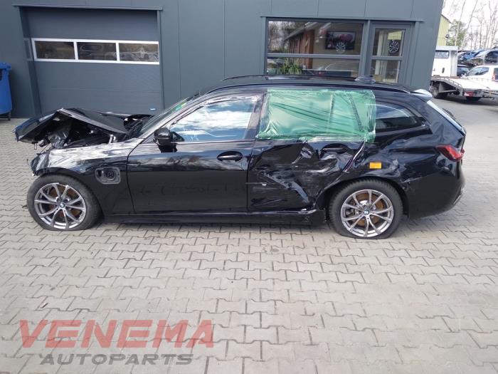 BMW 3 serie Touring 320e xDrive 2.0 TwinPower Turbo 16V Sloopvoertuig (2022, Zwart)
