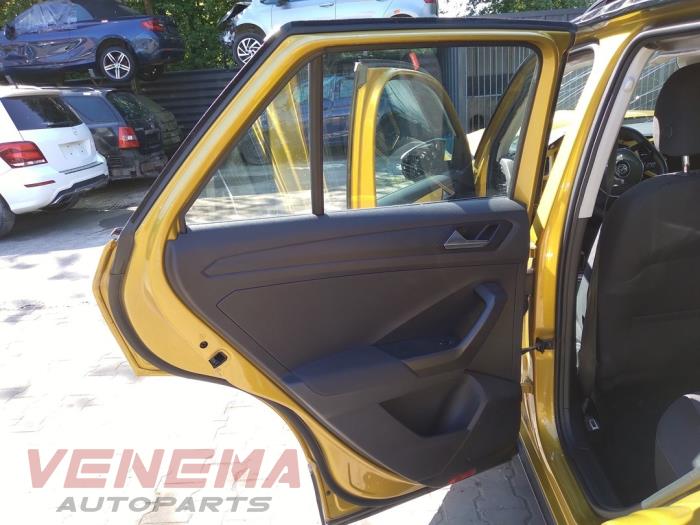 Volkswagen T-Roc I 1.5 TSI 16V Sloopvoertuig (2020, Geel)