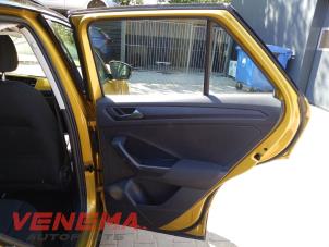 Volkswagen T-Roc I 1.5 TSI 16V Sloopvoertuig (2020, Geel)