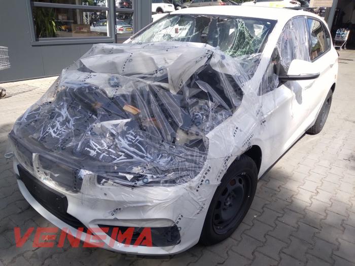 BMW 2 serie Active Tourer 218i 1.5 TwinPower Turbo 12V Sloopvoertuig (2016, Wit)