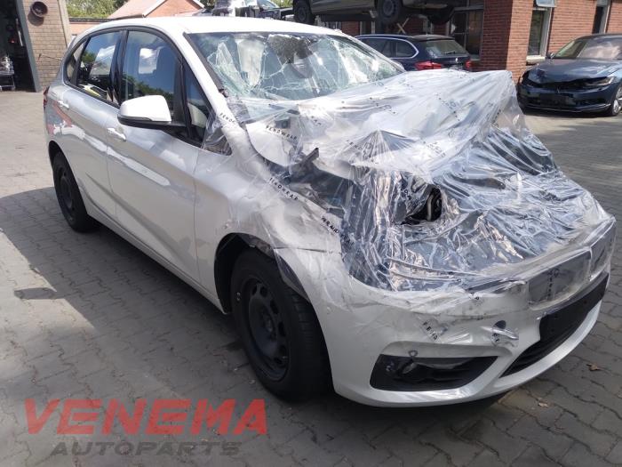 BMW 2 serie Active Tourer 218i 1.5 TwinPower Turbo 12V Sloopvoertuig (2016, Wit)