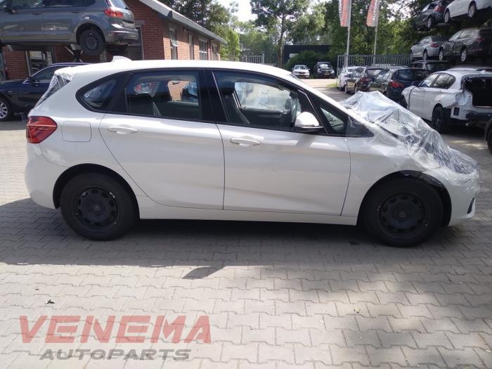 BMW 2 serie Active Tourer 218i 1.5 TwinPower Turbo 12V Sloopvoertuig (2016, Wit)