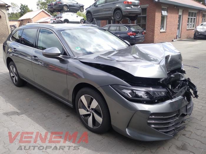 Volkswagen Passat Variant 2.0 TDI 16V Sloopvoertuig (2025, Grijs)