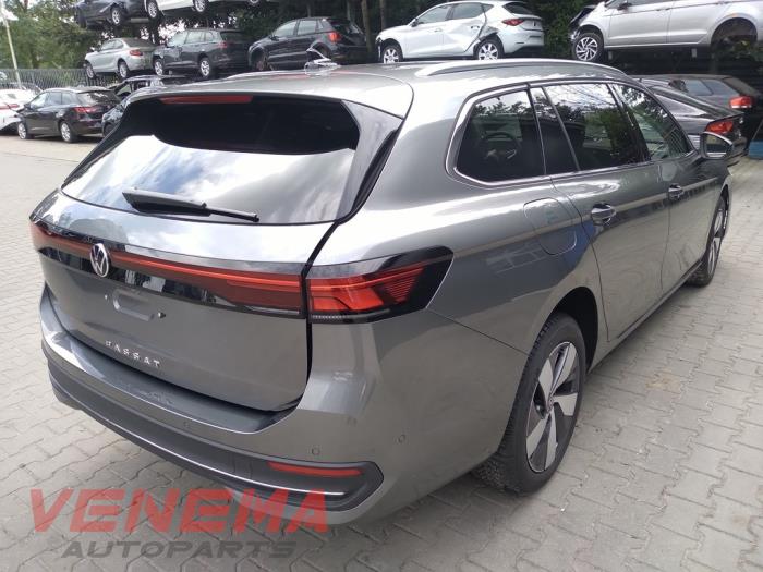 Volkswagen Passat Variant 2.0 TDI 16V Sloopvoertuig (2025, Grijs)