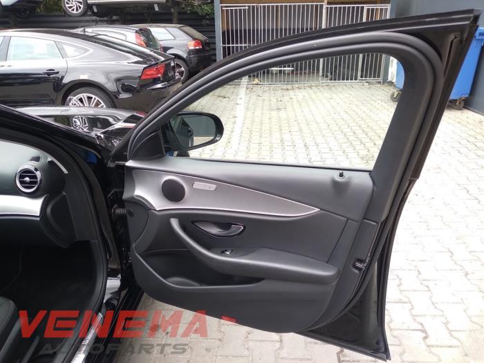 Mercedes E Estate E-220d 2.0 Turbo 16V Sloopvoertuig (2018, Zwart)