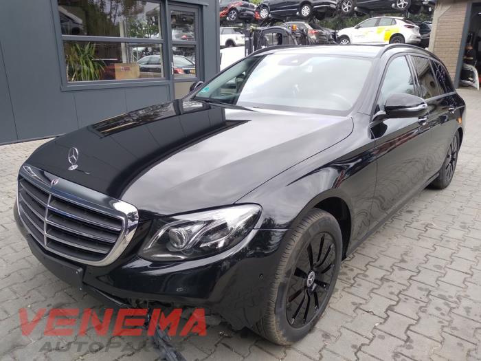 Mercedes E Estate E-220d 2.0 Turbo 16V Sloopvoertuig (2018, Zwart)