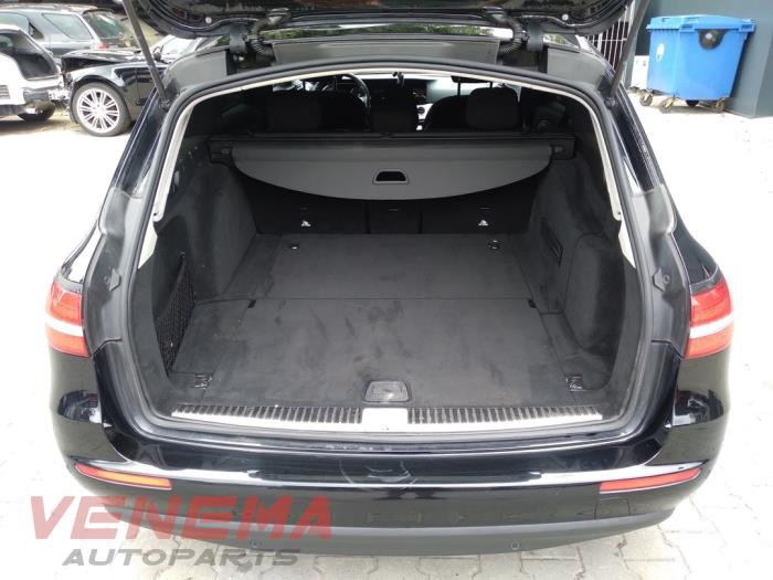 Mercedes E Estate E-220d 2.0 Turbo 16V Sloopvoertuig (2018, Zwart)