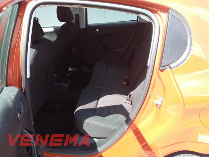 Peugeot 208 I 1.2 Vti 12V PureTech 82 Sloopvoertuig (2016, Metallic, Rood)