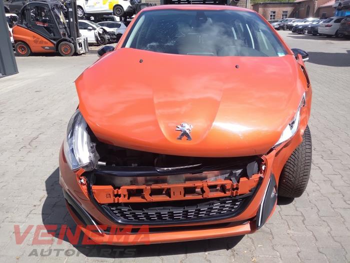 Peugeot 208 I 1.2 Vti 12V PureTech 82 Sloopvoertuig (2016, Metallic, Rood)