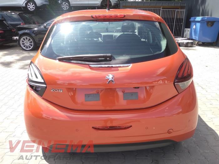 Peugeot 208 I 1.2 Vti 12V PureTech 82 Sloopvoertuig (2016, Metallic, Rood)