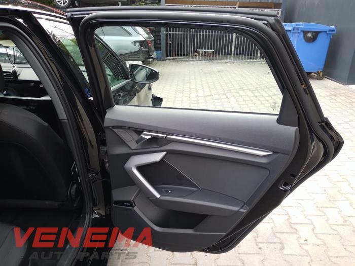 Audi A3 Sportback 2.0 35 TDI 16V Sloopvoertuig (2025, Metallic, Zwart)