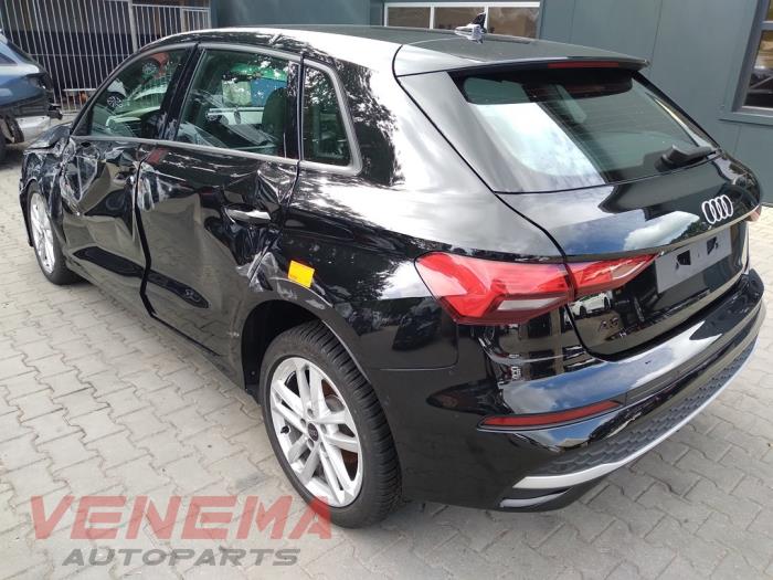 Audi A3 Sportback 2.0 35 TDI 16V Sloopvoertuig (2025, Metallic, Zwart)