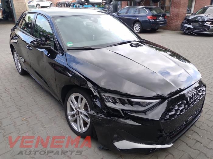Audi A3 Sportback 2.0 35 TDI 16V Sloopvoertuig (2025, Metallic, Zwart)