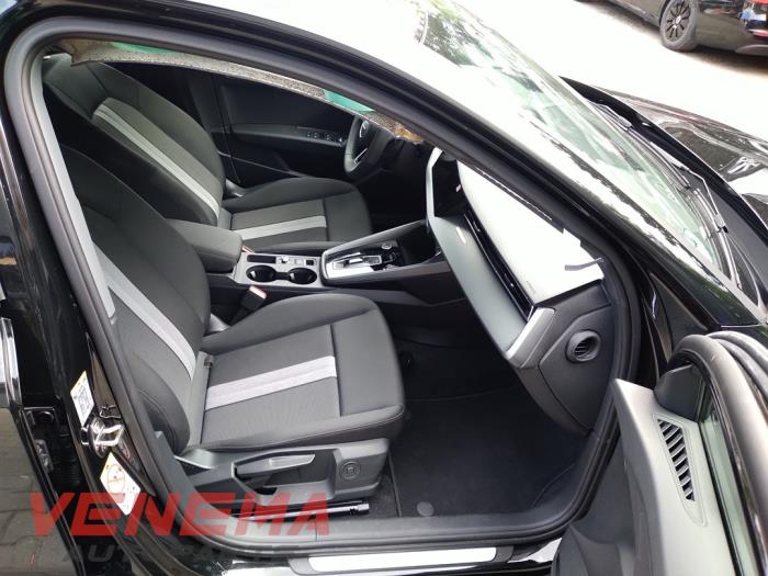 Audi A3 Sportback 2.0 35 TDI 16V Sloopvoertuig (2025, Metallic, Zwart)